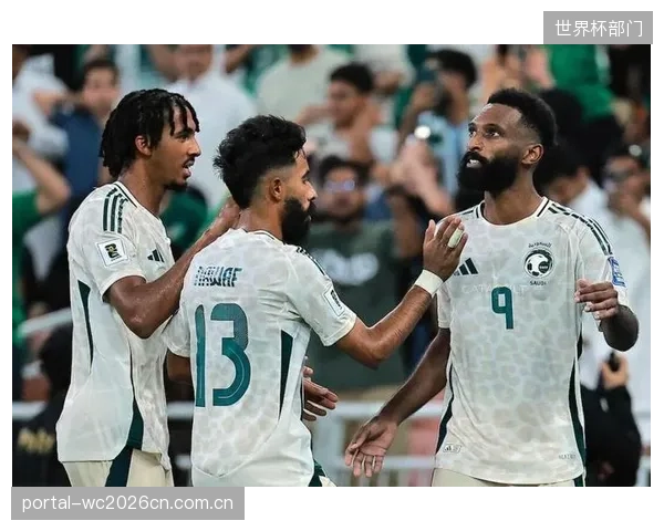 热情的国内球迷是伊拉克队前进的动力，主场优势在预选赛中体现得淋漓尽致。